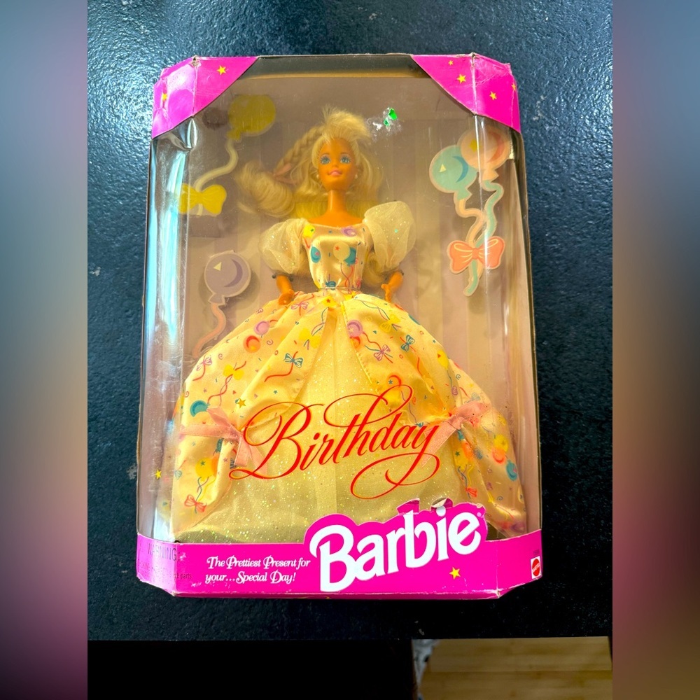 Birthday Barbie 1996 Doll &‎ Accessories Blonde New in Box
